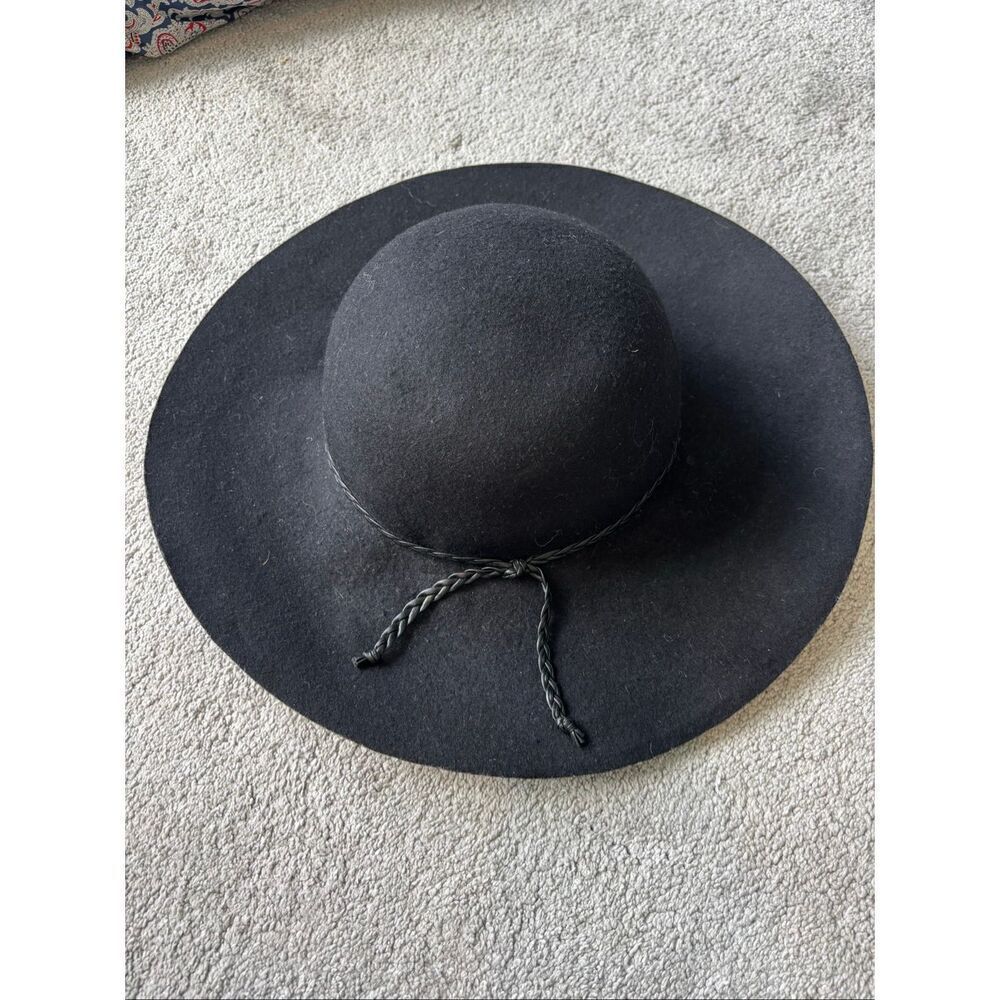NWOT Banana Republic wool floppy hat, $50 M/L